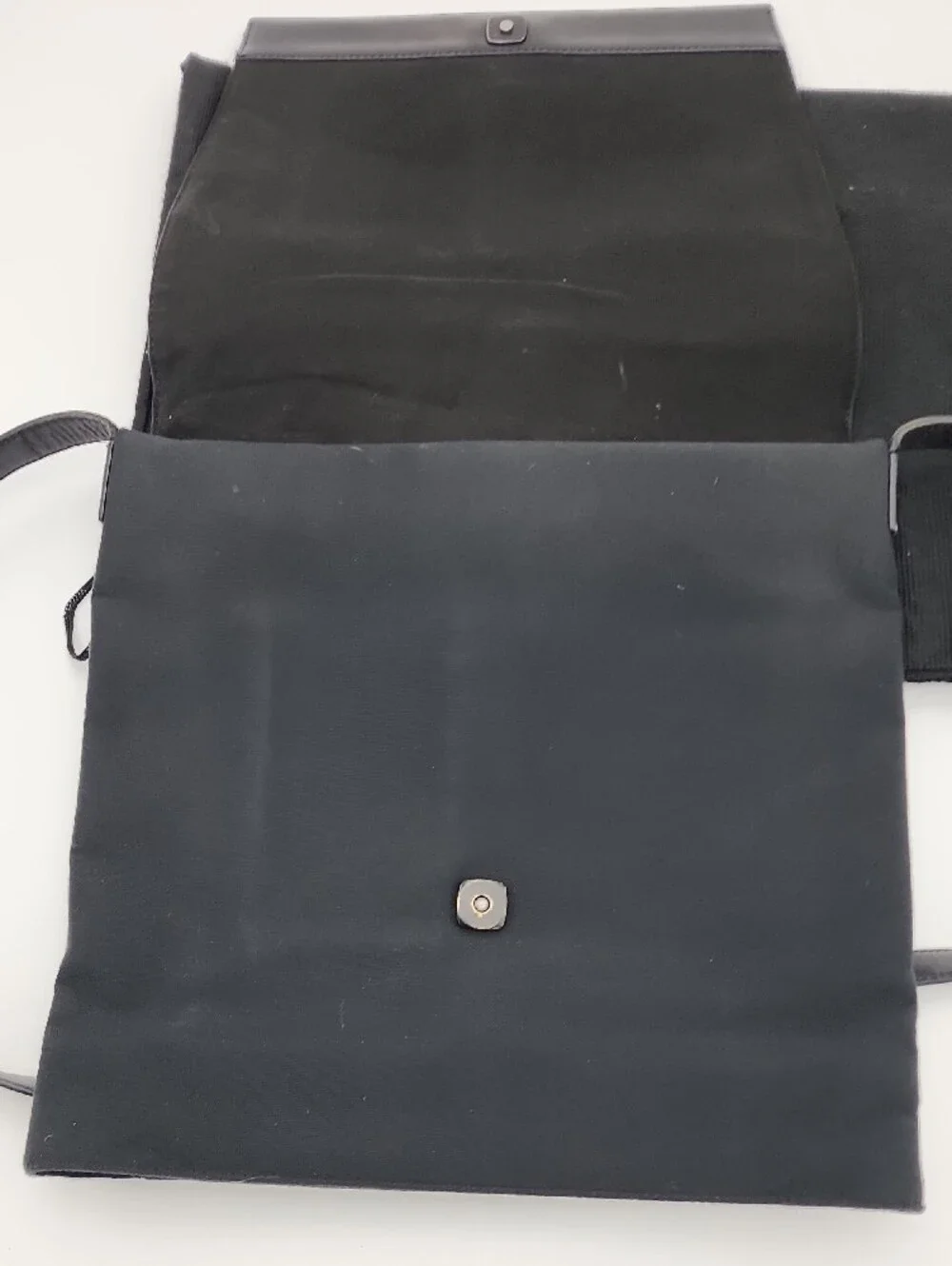 Tumi compact black